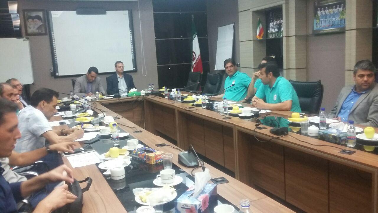 غیبت بیشتر مربیان لیگ برتری در نشست هماهنگی شروع لیگ هفدهم