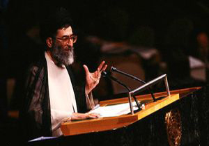 آیت الله خامنه‌ای: بنی‌صدر می‌گفت من از امام محبوب‌ترم!