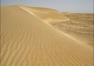 حرکت شن های روان در استان مرکزی تبدیل به تهدیدی جدی شد
