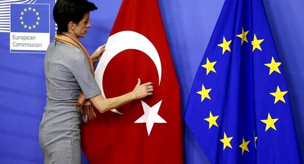 درخواست پارلمان اروپا برای تعلیق رسمی مذاکرات پیوستن ترکیه این اتحادیه