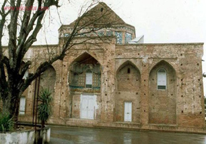 میزبانی بقعه میربزرگ آمل از شهدای مدافع حرم و امنیت کشور