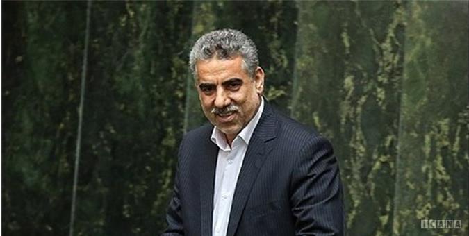دست‌هایی در کارند تا روحیه انقلابی و ایثار را در مردم از بین ببرند