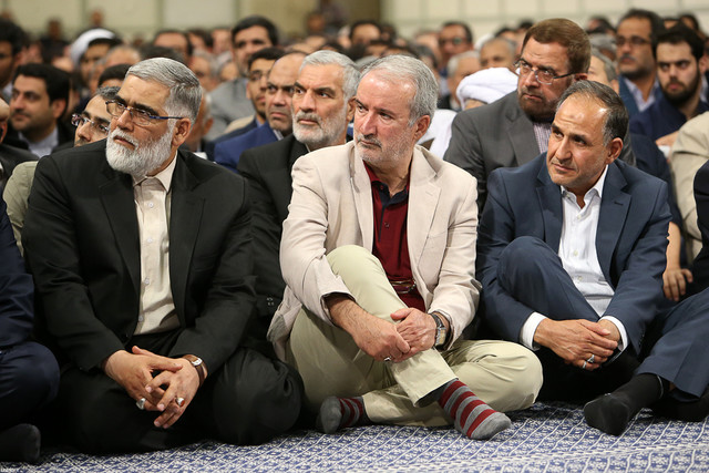 حاشیه&zwnj;هایی از شب خاطره دفاع مقدس در حضور رهبر انقلاب