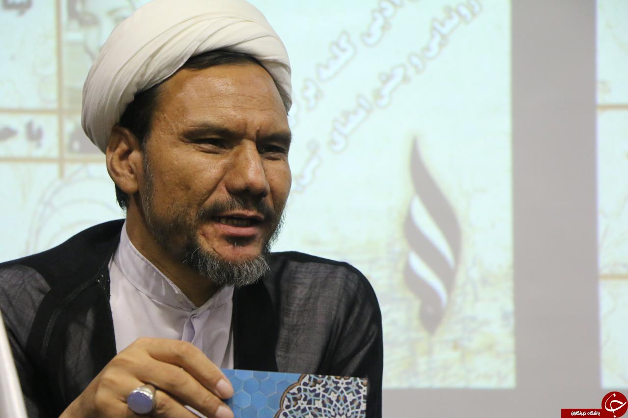 گزارش تصویری از نشست نقد و رونمایی از مجموعه داستان کوتاه دستمال خامک دوزی اثر ریحانه بیانی در کاون ادبی کلمه