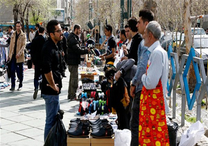 کلاهبرداری جدید دستفروشان پایتخت!/ بساط گسترانی که اجناس تاناکورایی می&zwnj;فروشند