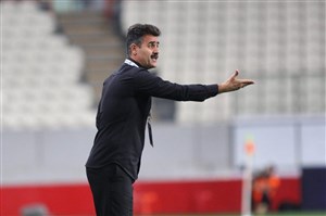 سرمربی استقلالی ها به قطر رسید
