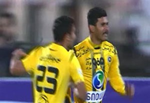هافبک سپاهان قرارداد خود با این تیم را فسخ کرد