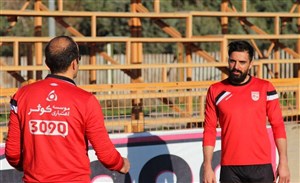عشوری نمی تواند با تراکتورسازی قرارداد امضا کند عشوری نمی تواند با تراکتورسازی قرارداد امضا کند