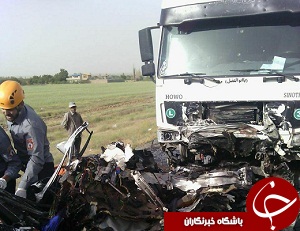 4کشته در برخورد پژو با کامیون در اراک