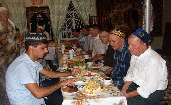 &laquo;رب من&raquo;خوانی؛نماد تجلی ماه مبارک رمضان در تاجیکستان
