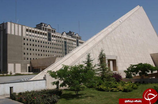 نگاهی به اولین دوره مجلس شورای اسلامی