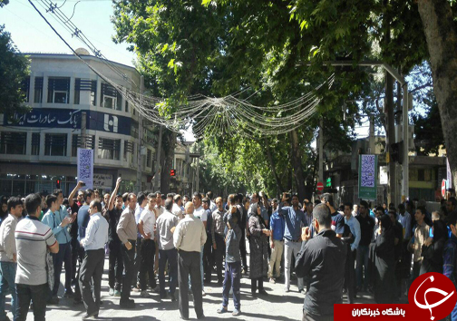 بلاتکلیفی سپرده گذاران موسسه اعتباری توسعه پس از یک هفته/ تجمع مردم برای خارج کردن سپرده&zwnj;ها+تصاویر