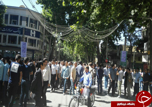 بلاتکلیفی سپرده گذاران موسسه اعتباری توسعه پس از یک هفته/ تجمع مردم برای خارج کردن سپرده&zwnj;ها+تصاویر