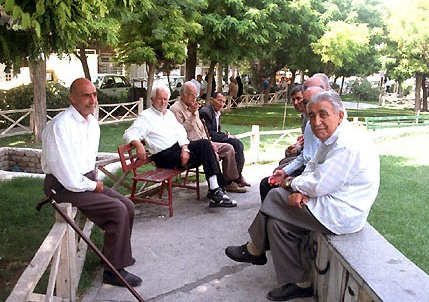 چگونه سالمندی شاد و بانشاطی داشته باشیم؟ /حدود ۱۵ تا ۲۰ درصد سالمندان دچار اختلالات روانی هستند