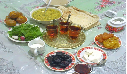 این خوراکی&zwnj;ها را برای وعده افطار تدارک ببینید/ سفره هایی رنگین و سالم برای افطار