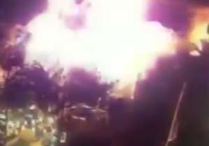 لحظه انفجار یک خودرو در بغداد با بیش از چهل کشته و زخمی + فیلم