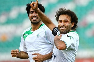 رجب زاده قراردادش را با ذوب آهن تمدید می کند