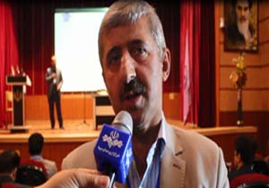 نقد و بررسی چالش های یادگیری زبان انگلیسی در محمودآباد