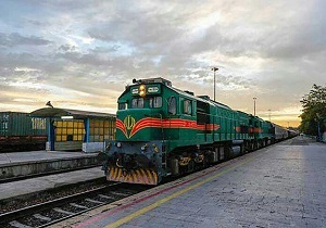 ایستگاه راه آهن باری زاهدان قابلیت تخلیه روزانه بیش از 1 تن گندم را دارد