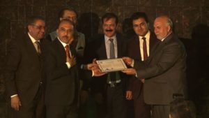 وحید قاسمی لقب استادی گرفت