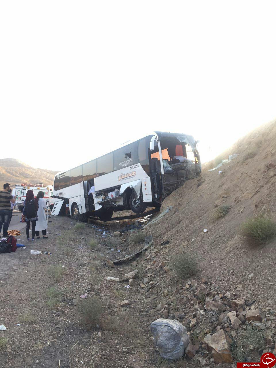 برخورد اتوبوس
