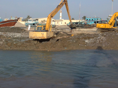 لایروبی حوضچه و اسکله بندر سجافی هندیجان