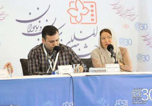 یک هنرمند نباید وارد عرصه سیاست شود