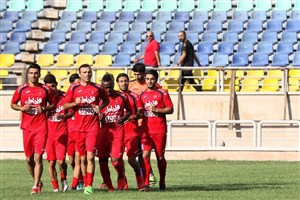 تماس ستاره پرسپولیس با هافبک مصدوم استقلال
