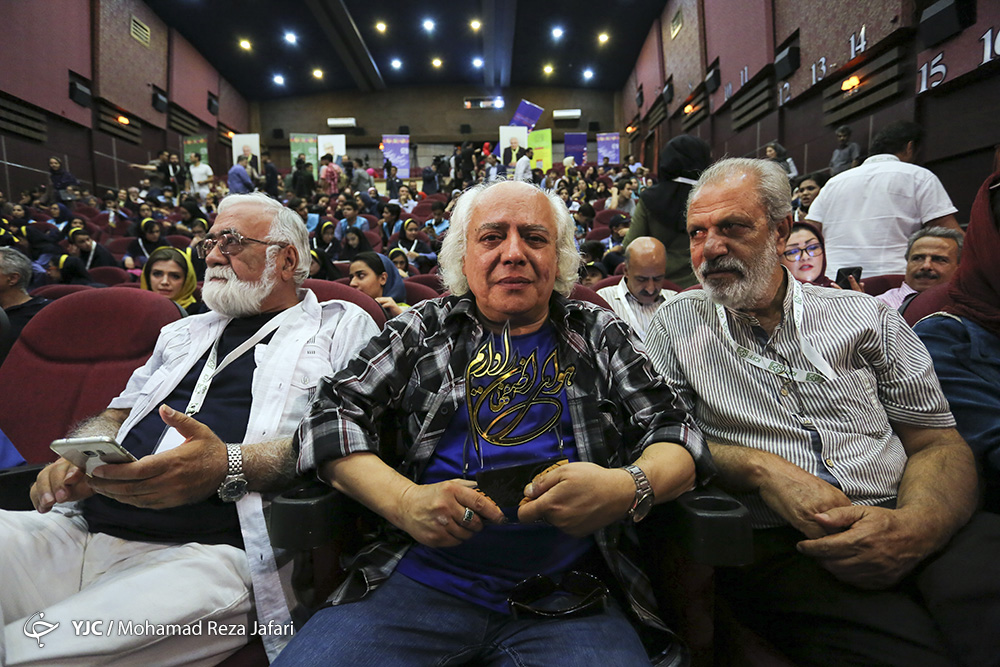 بزرگداشت هرگز دیواری برای جدایی من از سینما نخواهد شد