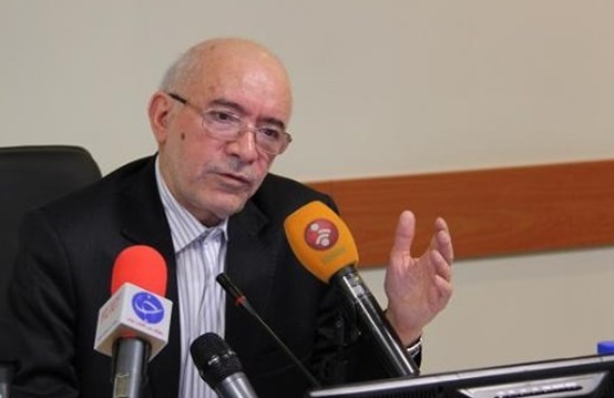 از هنرمندان و وزارت ارشاد گله&zwnj;مندیم / آمریکایی&zwnj;ها می&zwnj;گویند ریشه ایرانی&zwnj;ها را با دخانیات باید بخشکانیم&zwnj; / افزایش مالیات بر ارزش افزوده سیگار در انتظار امضاء نمایندگان خانه ملت
