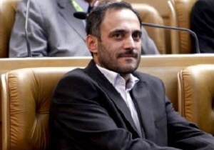ردپای انحصار دارو در کشور دیده می‌شود/ جای خالی نظارت قوی بر داروخانه‌ها