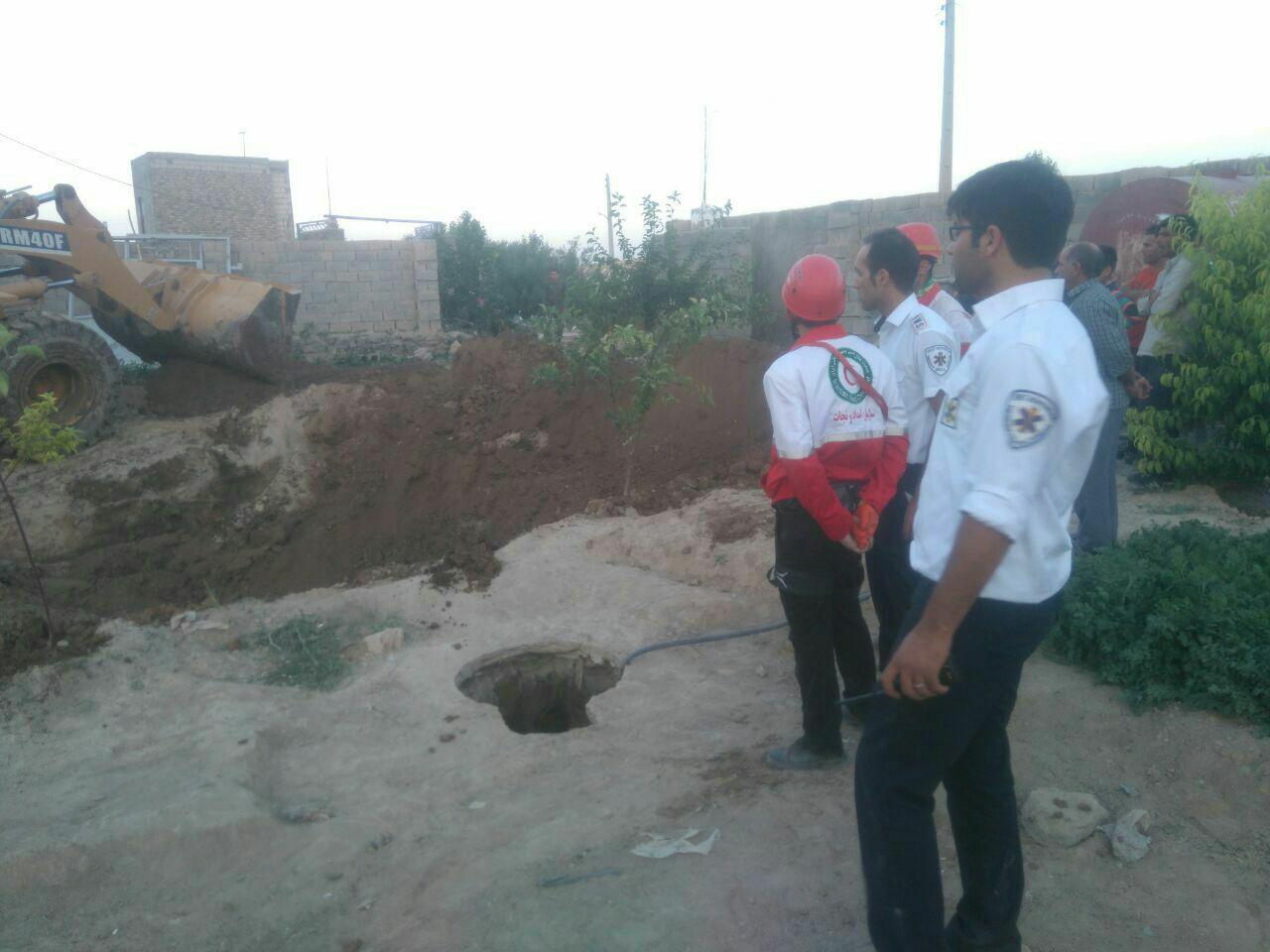 فرد محبوس شده در چاه جان خود را از دست داد /این حادثه 4کشته و دو مصدوم برجای گذاشت+تصاویر فرد محبوس شده در چاه جان خود را از دست داد /این حادثه 4کشته و دو مصدوم برجای گذاشت+تصاویر