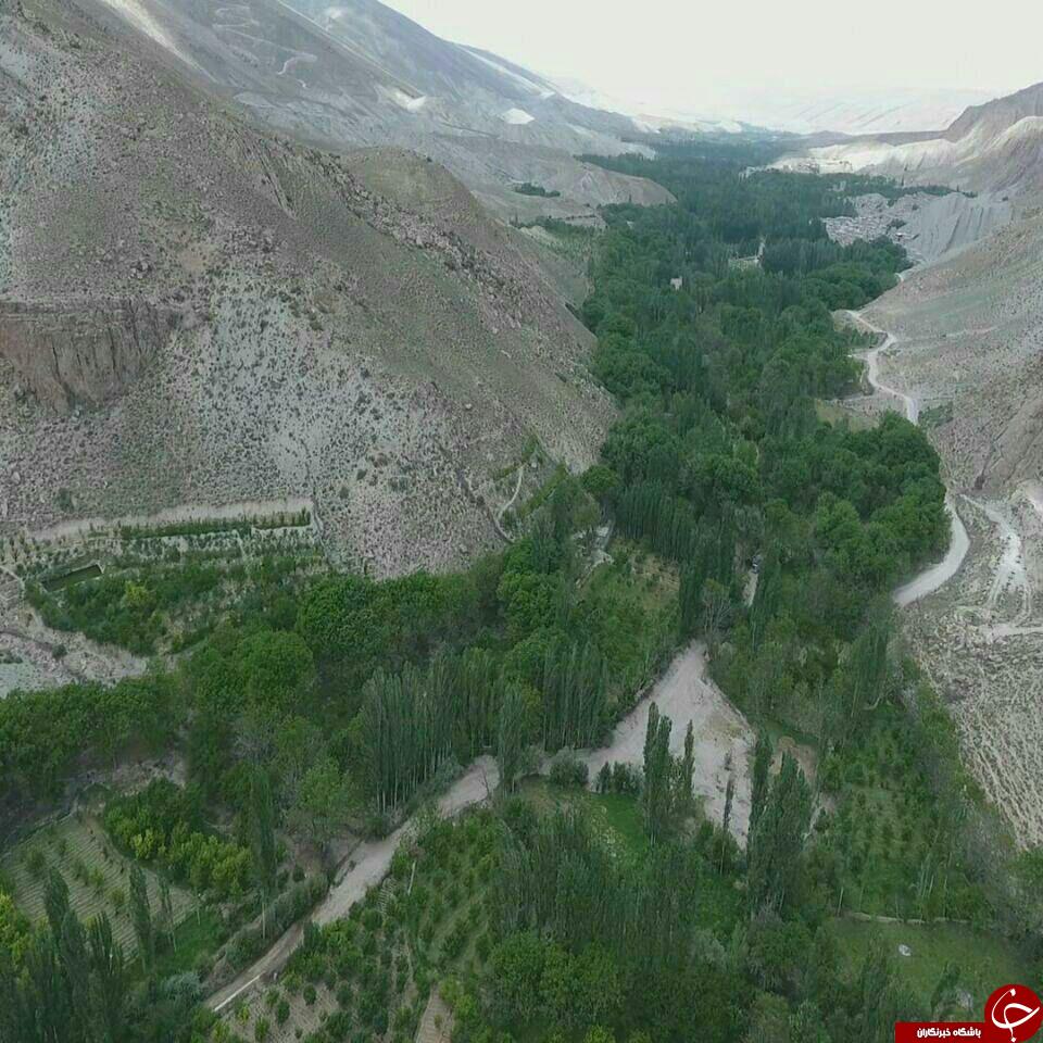 طبیعت سرسبز با کوه&zwnj;های سر به فلک کشیده در روستای &laquo;یدک&raquo; + تصاویر