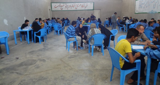 مددجویان قرآنی زندان کرمان به ملاقات خانواده می روند