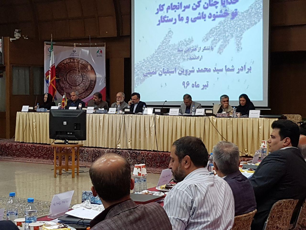 داورزنی: دوره زرنگ بازی به پایان رسیده است/ کسی اجازه عکس گرفتن از رای را ندارد