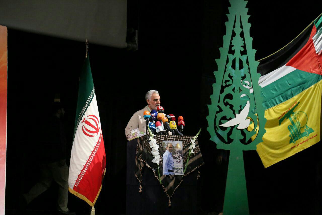 سردار سلیمانی : من با چشمان خودم دیدم که کودکی را سرخ کردند و میان پلو گذاشتند