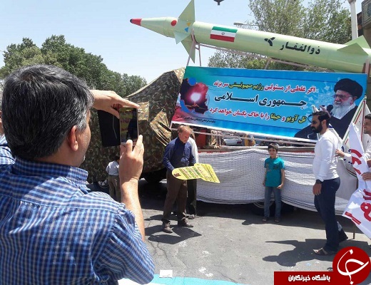 امروز همه آمده اند کوچک بزرگ  پیر وجوان ، زن و مرد