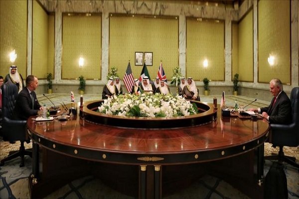 ابراز نگرانی واشنگتن، لندن و کویت از ادامه بحران قطر