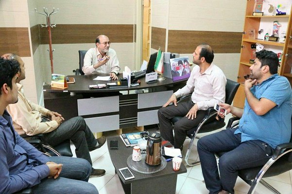 نشست گفتمان ادبیات دینی در شهرستان دیلم برگزار شد