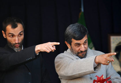 نامه اعتراضی احمدی نژاد برای آزادی بقایی