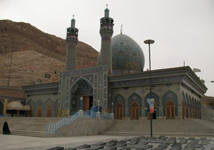 دوچرخه سوار جهانگرد چینی به شهرضا رسید