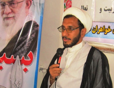 تلاش دشمنان برای جدایی جوانان و نوجوانان از مسیر دین و اعتقادات