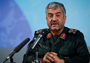 بازدید فرمانده کل سپاه از پروژه های ملی سامانه گرمسیری انتقال آب