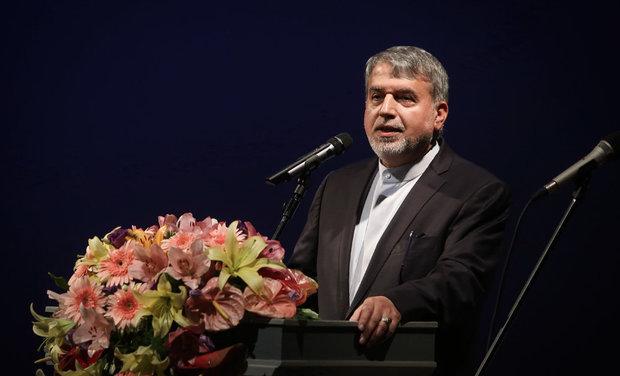 ما و سینماگران در یک صف قرار داریم/ گردش مالی در جامعه سینمایی متناسب با ظرفیت آن نیست