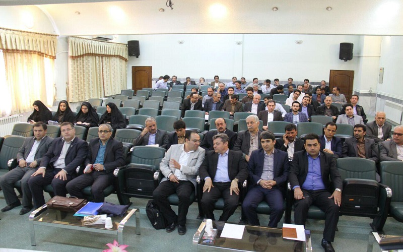 ایجاد تالار معاملات کارگزاری های فعال در بورس کمک به توسعه اقتصادی اردبیل است