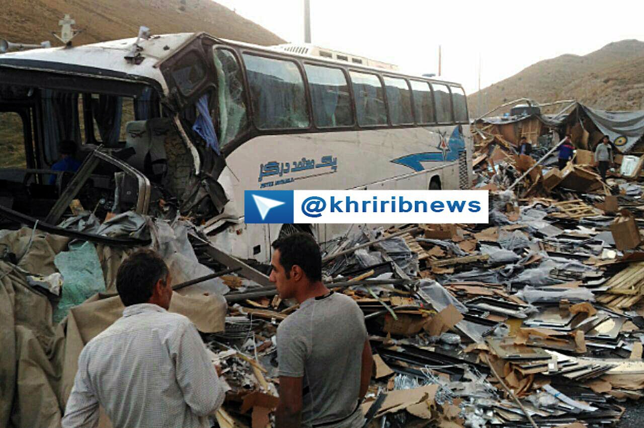 برخورد اتوبوس و کامیون در محور درگز به قوچان