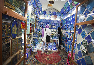 تبانی راهنمایان گردشگر با فروشندگان صنایع دستی + صوت