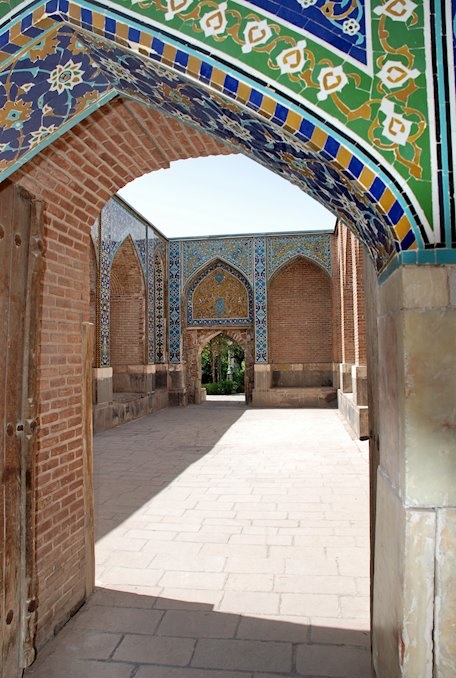 آغاز بازسازی سردر عالی قاپوی مجموعه جهانی شیخ صفی الدین اردبیلی