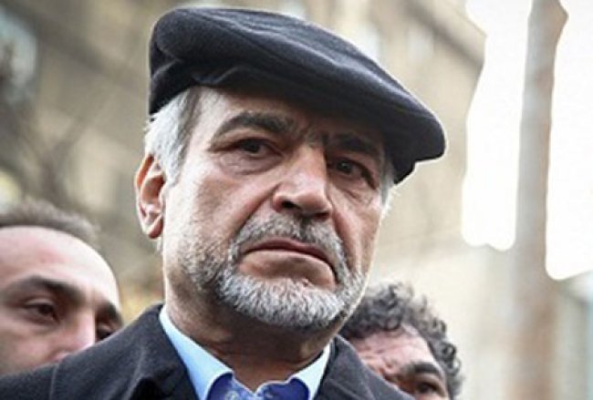 حسین فریدون به بیمارستان منتقل شد