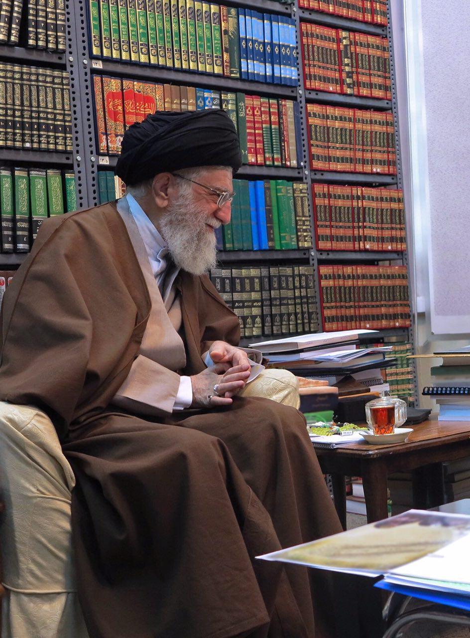 کتابخانه شخصی رهبر معظم انقلاب +عکس